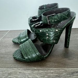 Belataff Fall 2018 croc print leather sharply high heels.